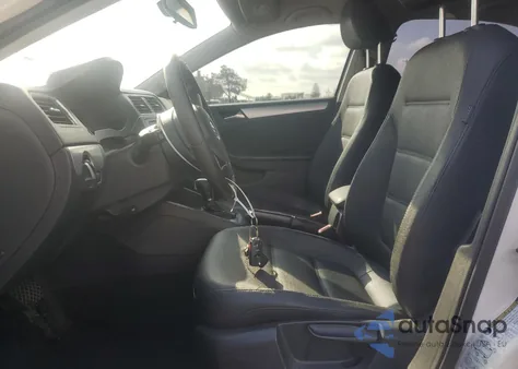 2011 Volkswagen Jetta Sel z USA, uszkodzony, nr VIN 3VWLZ7AJ3BM380550